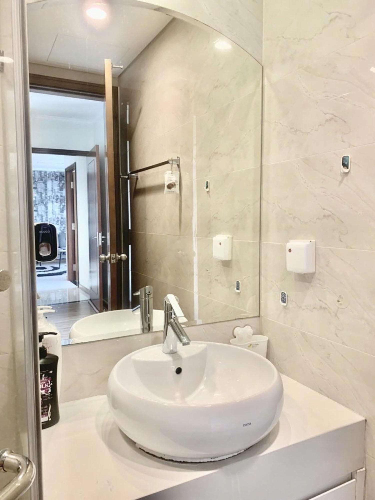 Mott Haven Apart - Vinhomes Central Park, Landmark 81 Area & Ice Rink Bandar Ho Chi Minh Luaran gambar
